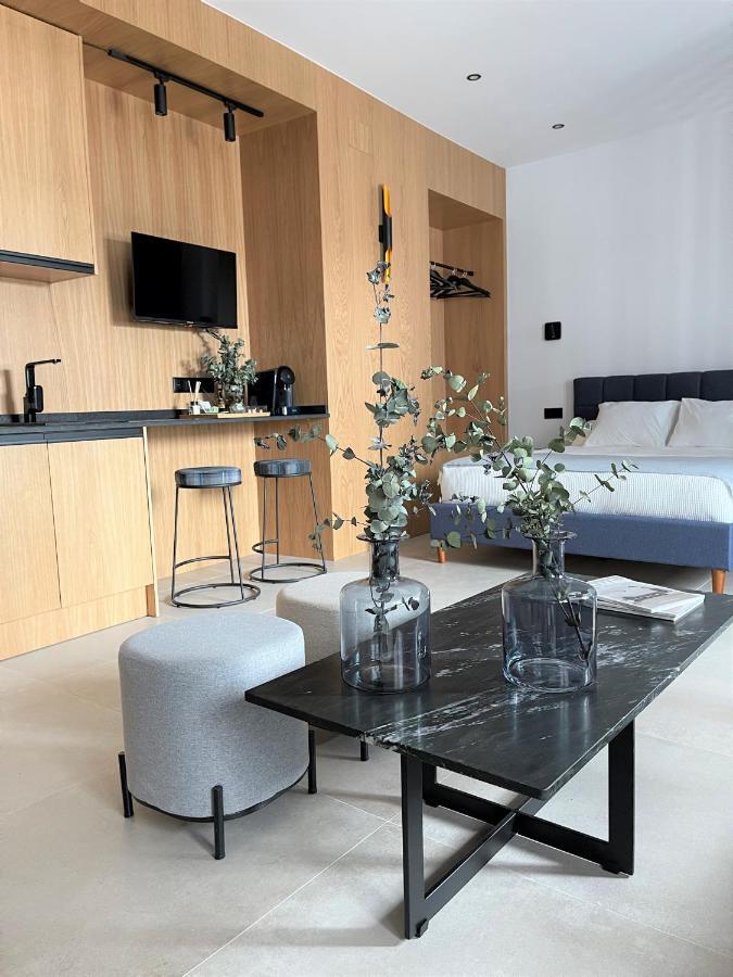 Vidal Con Parking Privado. * Carmona (Seville)